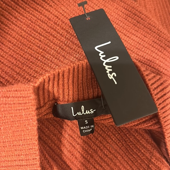 Lulu’s - Rust Brown reversible sweater - Picture 3 of 7